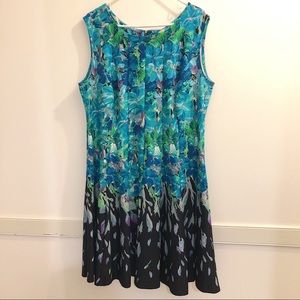 Dress Barn size 16 princess seams dress